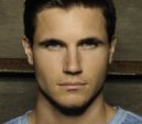 Robbie Amell